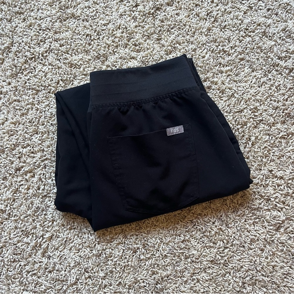 FIGS Black Jogger Scrub Pants